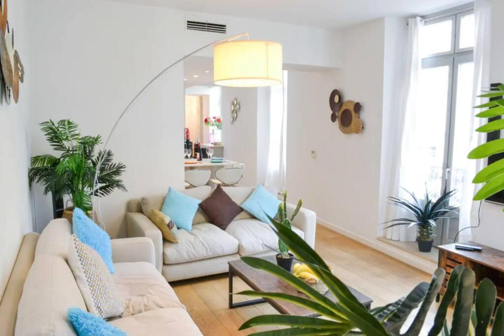 Appartement Centre-Ville Spacieux, Elegant / Climatisation Монпелие Екстериор снимка