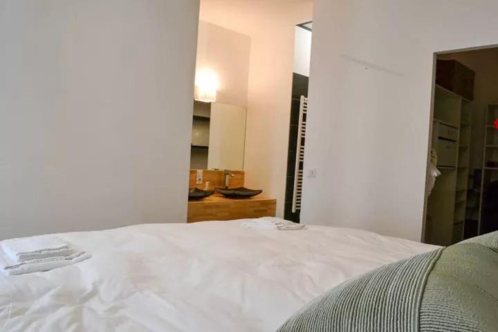 Appartement Centre-Ville Spacieux, Elegant / Climatisation Монпелие Екстериор снимка