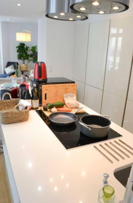 Appartement Centre-Ville Spacieux, Elegant / Climatisation Монпелие Екстериор снимка
